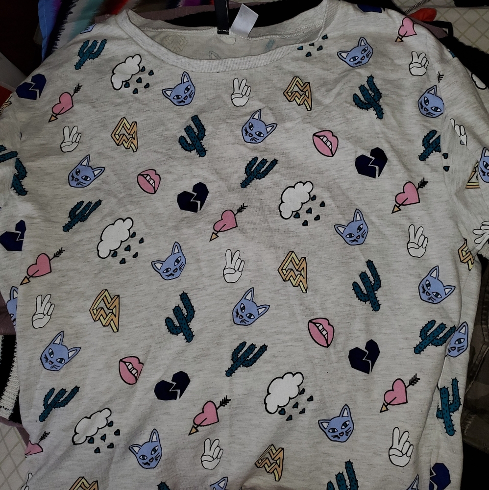 Sweatshirt